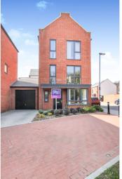 Link-detached house For Sale in Derby