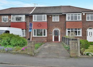 Semi-detached house To Rent in Altrincham