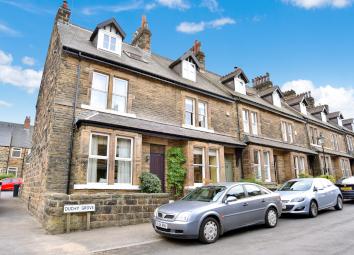 End terrace house To Rent in Harrogate