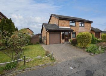 Terraced house For Sale in Renfrew
