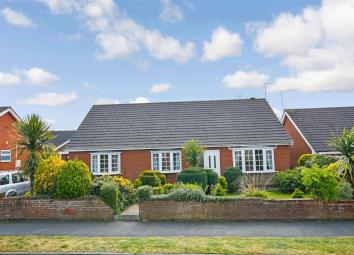 Detached bungalow For Sale in Scunthorpe