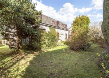 Detached house For Sale in Perth