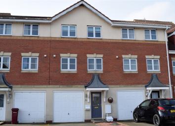 Terraced house For Sale in Brigg