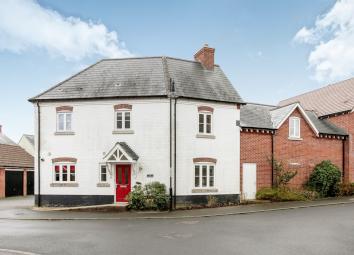 Semi-detached house For Sale in Shaftesbury