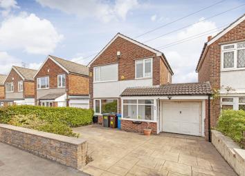 Link-detached house For Sale in Sheffield