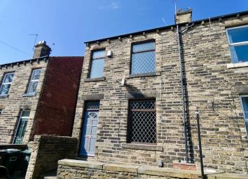 End terrace house For Sale in Liversedge