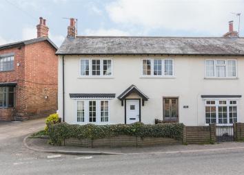 Cottage For Sale in Nottingham