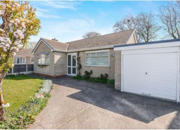 Bungalow For Sale in Sheffield