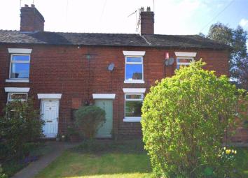 Terraced house For Sale in Stone