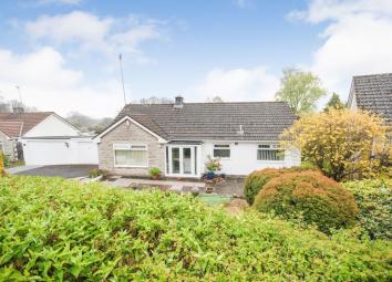 Detached bungalow For Sale in Radstock