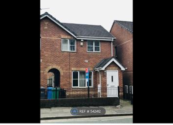 Semi-detached house To Rent in Salford