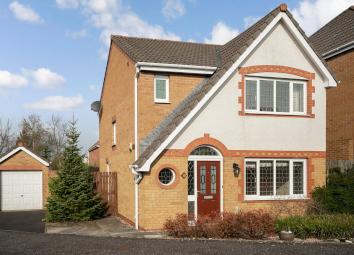 Detached house For Sale in Dunfermline