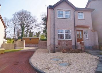 Detached house For Sale in Alloa