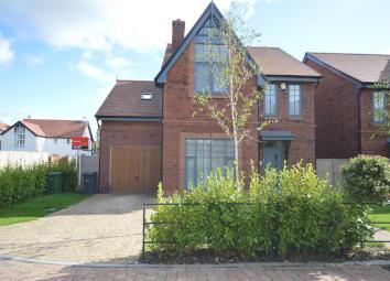 Detached house For Sale in Neston
