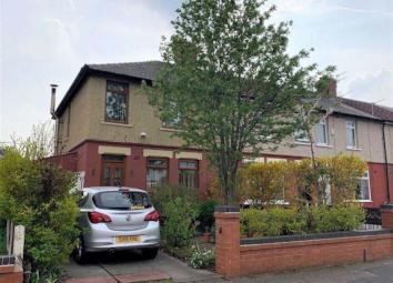 End terrace house For Sale in Leigh