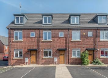 Town house For Sale in Altrincham