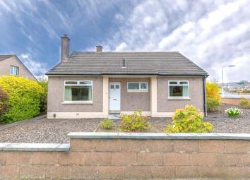 Detached bungalow For Sale in Kirkcaldy