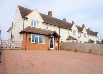 3 Bedroom End terrace house for sale