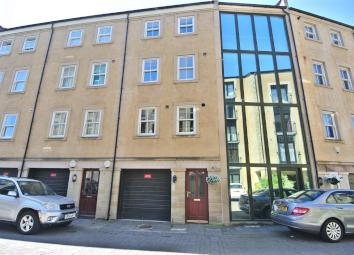 Town house For Sale in Lancaster