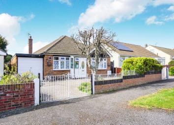 Detached bungalow For Sale in Clacton-on-Sea