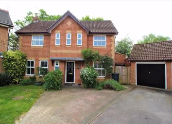 Detached house To Rent in Guildford