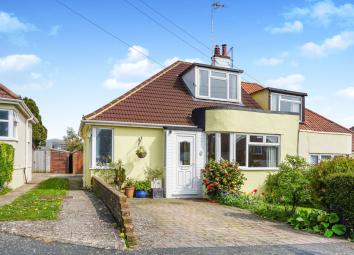 Semi-detached bungalow For Sale in Brighton