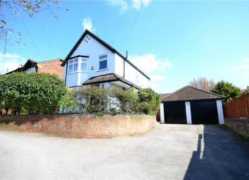 Detached house For Sale in Maidenhead