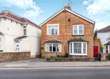 Semi-detached house For Sale in Staines