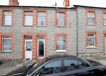 Terraced house To Rent in Barry