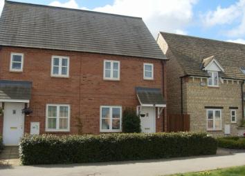 2 Bedroom Semi-detached house to rent