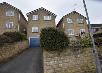 Detached house For Sale in Dewsbury