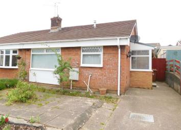 Semi-detached bungalow For Sale in Caerphilly