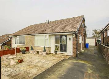 Semi-detached bungalow For Sale in Blackburn