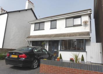 Detached house For Sale in Porthcawl