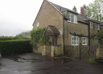 Semi-detached house To Rent in South Petherton