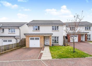 Detached house For Sale in Johnstone