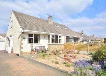 Semi-detached bungalow For Sale in Morecambe