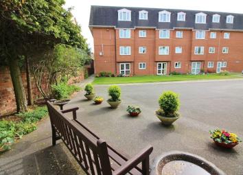 Flat For Sale in Southport