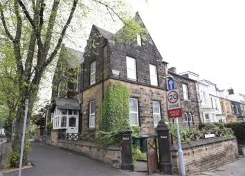Studio To Rent in Keighley