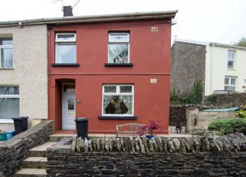 Terraced house For Sale in Treharris