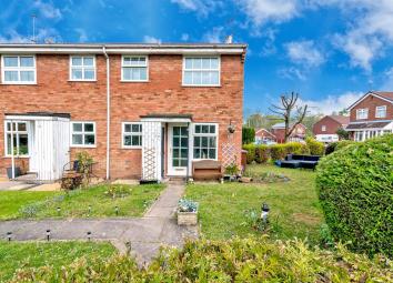 Mews house For Sale in Cannock