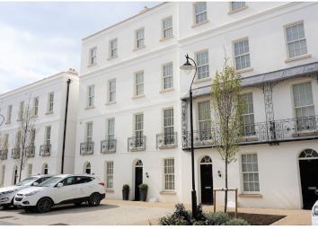 Town house For Sale in Cheltenham