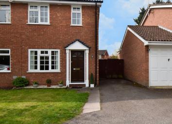 Semi-detached house For Sale in Redditch