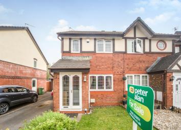 Semi-detached house For Sale in Pontyclun