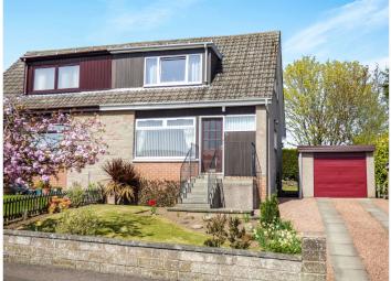 Semi-detached house For Sale in Kirkcaldy