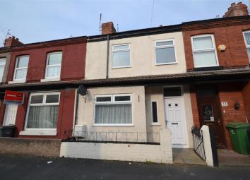 Terraced house For Sale in Wirral