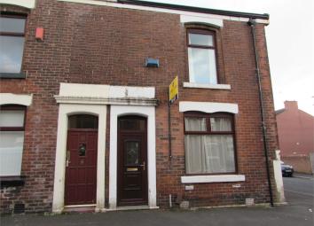 End terrace house To Rent in Blackburn