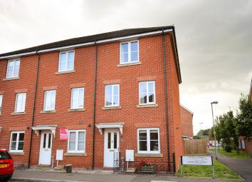 Town house To Rent in Cardiff
