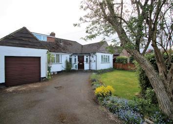 Detached house For Sale in High Wycombe