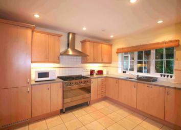 Terraced house To Rent in Newbury